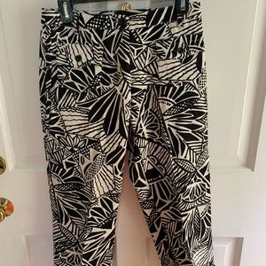 Elliott Lauren Black & Ecru Crops, 4